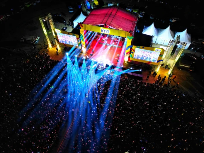 Konser Musik Collabonation Tour Sumbawa Besar yang diselenggarakan di Lapangan Cendrawasih Brang Biji, 22 Oktober 2023